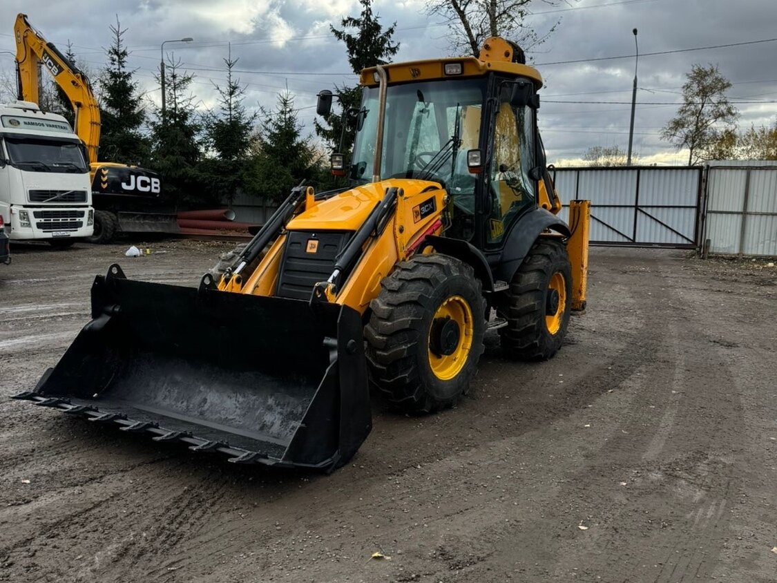 Экскаватор-погрузчик JCB 3CX